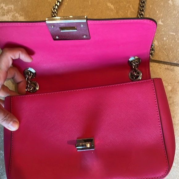 New Michael Kors hot pink  pocketbook shoulder strap crossbody comes with gift C - Picture 6 of 10